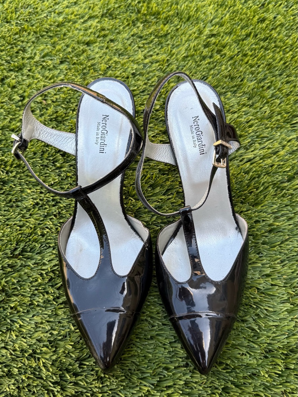 NeroGiardini Black Patent Leather T-Strap Pumps EU 38 US 8